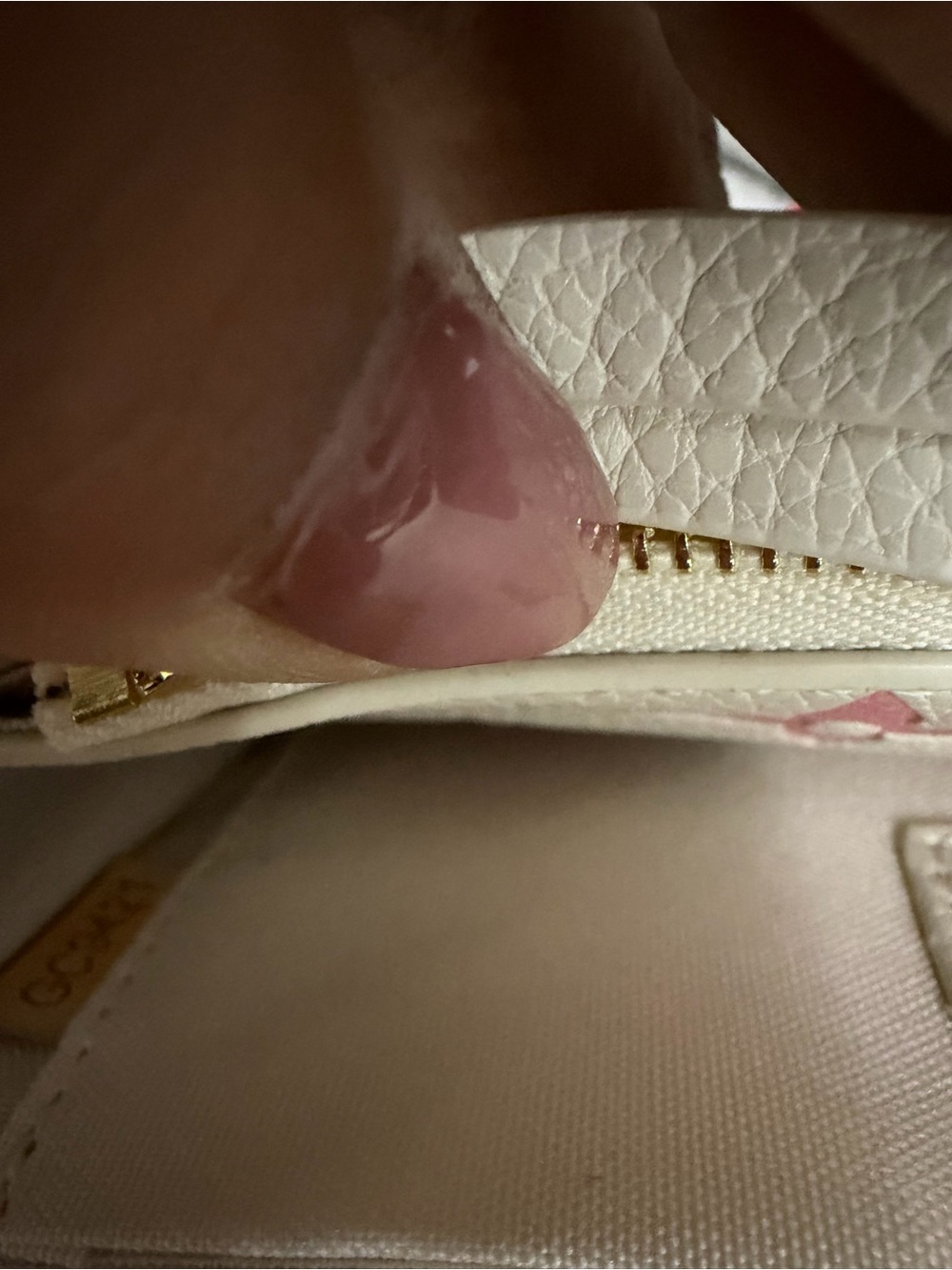 Louis Vuitton White & Pink Monogram Envelope Wristlet - Picture 8 of 8